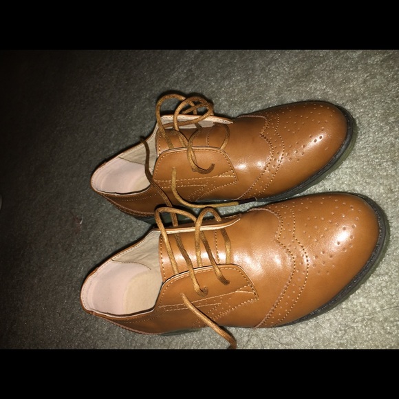 Shoes - Picture 2 of 4